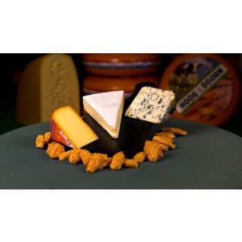 Kaasplank met kernhem, saint agur en roombrie