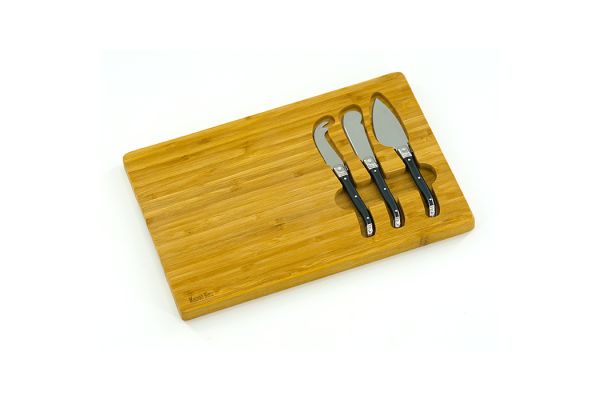 Kaasplank met 3 kaasmesjes
